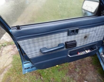 Синий Тойота Королла, объемом двигателя 1.3 л и пробегом 280 тыс. км за 1001 $, фото 6 на Automoto.ua