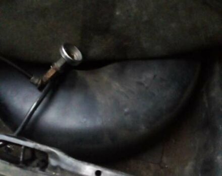 Синий Тойота Королла, объемом двигателя 1.3 л и пробегом 280 тыс. км за 2400 $, фото 9 на Automoto.ua