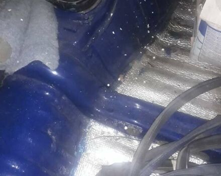 Синий Тойота Королла, объемом двигателя 1.5 л и пробегом 300 тыс. км за 433 $, фото 3 на Automoto.ua