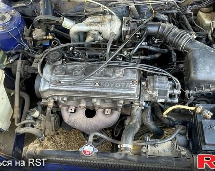 Синий Тойота Королла, объемом двигателя 1.3 л и пробегом 250 тыс. км за 1750 $, фото 3 на Automoto.ua