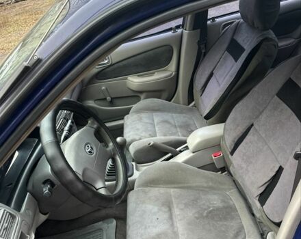 Синий Тойота Королла, объемом двигателя 1.4 л и пробегом 300 тыс. км за 1999 $, фото 7 на Automoto.ua