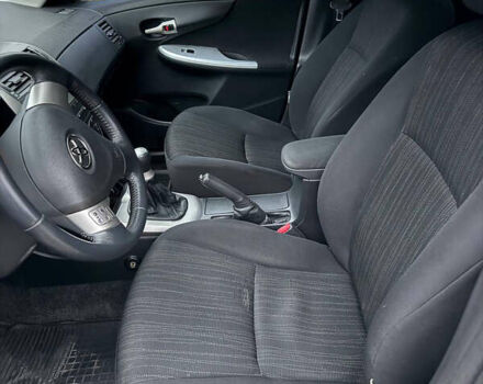 Синій Тойота Королла, об'ємом двигуна 1.6 л та пробігом 275 тис. км за 6000 $, фото 12 на Automoto.ua