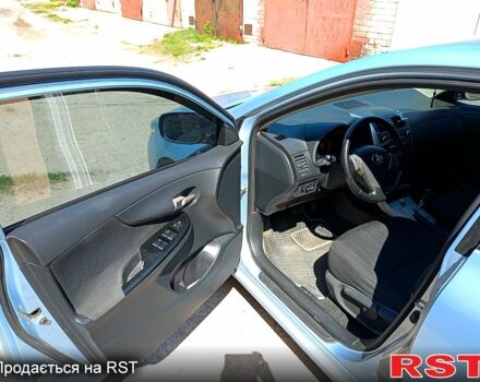 Синий Тойота Королла, объемом двигателя 1.6 л и пробегом 223 тыс. км за 7500 $, фото 4 на Automoto.ua
