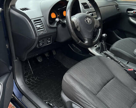 Синій Тойота Королла, об'ємом двигуна 1.6 л та пробігом 304 тис. км за 6500 $, фото 20 на Automoto.ua