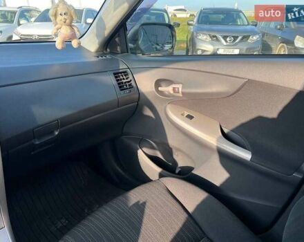 Синій Тойота Королла, об'ємом двигуна 1.6 л та пробігом 198 тис. км за 8690 $, фото 31 на Automoto.ua