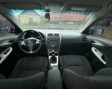 Синій Тойота Королла, об'ємом двигуна 1.6 л та пробігом 239 тис. км за 6900 $, фото 17 на Automoto.ua
