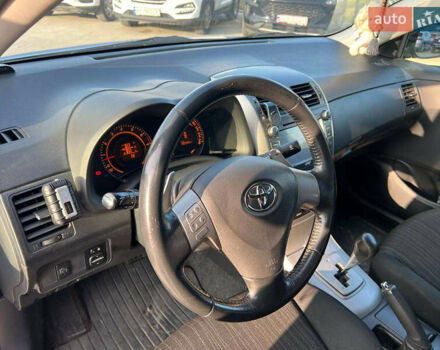 Синій Тойота Королла, об'ємом двигуна 1.6 л та пробігом 198 тис. км за 8690 $, фото 15 на Automoto.ua