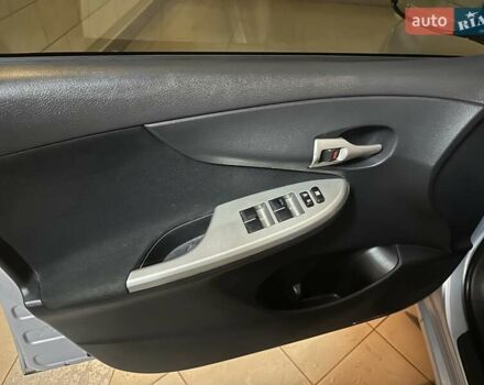 Синий Тойота Королла, объемом двигателя 1.6 л и пробегом 200 тыс. км за 7200 $, фото 5 на Automoto.ua