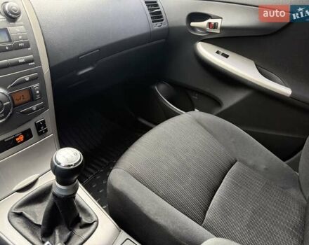 Синий Тойота Королла, объемом двигателя 1.6 л и пробегом 235 тыс. км за 7500 $, фото 9 на Automoto.ua