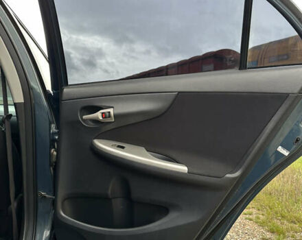 Синій Тойота Королла, об'ємом двигуна 1.6 л та пробігом 239 тис. км за 6900 $, фото 23 на Automoto.ua