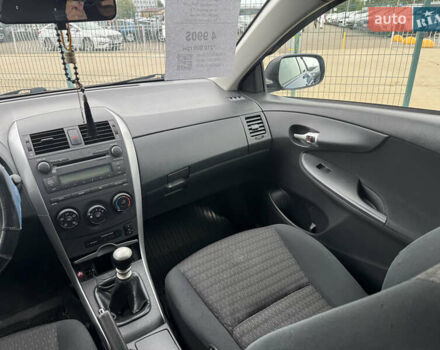 Синій Тойота Королла, об'ємом двигуна 1.3 л та пробігом 252 тис. км за 4990 $, фото 19 на Automoto.ua