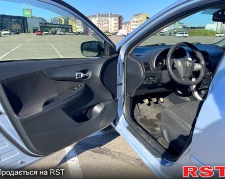 Синий Тойота Королла, объемом двигателя 1.3 л и пробегом 251 тыс. км за 5500 $, фото 10 на Automoto.ua