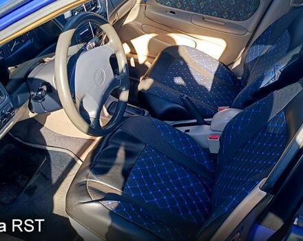 Синий Тойота Королла, объемом двигателя 1.6 л и пробегом 350 тыс. км за 3200 $, фото 2 на Automoto.ua