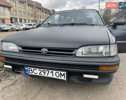 Синий Тойота Королла, объемом двигателя 1.3 л и пробегом 372 тыс. км за 1900 $, фото 1 на Automoto.ua