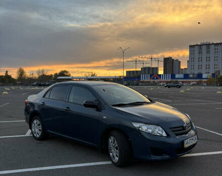 Синій Тойота Королла, об'ємом двигуна 1.6 л та пробігом 105 тис. км за 6799 $, фото 1 на Automoto.ua