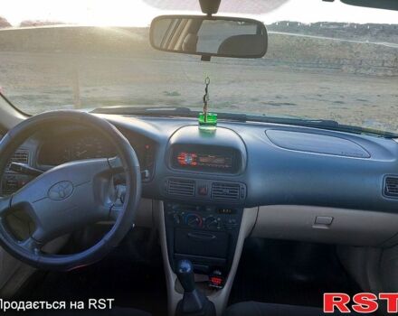 Зеленый Тойота Королла, объемом двигателя 1.6 л и пробегом 370 тыс. км за 3500 $, фото 4 на Automoto.ua