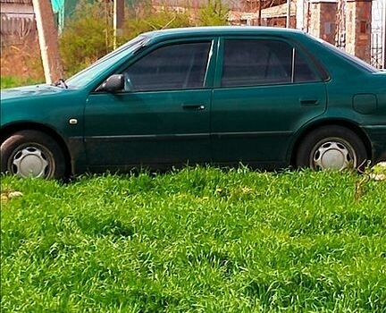 Зелений Тойота Королла, об'ємом двигуна 1.4 л та пробігом 400 тис. км за 4800 $, фото 2 на Automoto.ua