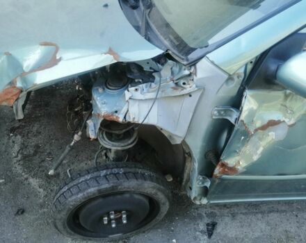 Зелений Тойота Королла, об'ємом двигуна 1 л та пробігом 100 тис. км за 500 $, фото 7 на Automoto.ua