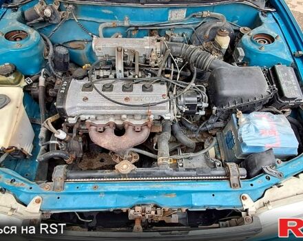 Зеленый Тойота Королла, объемом двигателя 1.3 л и пробегом 300 тыс. км за 3000 $, фото 5 на Automoto.ua