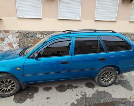 Зеленый Тойота Королла, объемом двигателя 1.3 л и пробегом 300 тыс. км за 3200 $, фото 1 на Automoto.ua