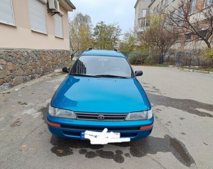 Зеленый Тойота Королла, объемом двигателя 1.3 л и пробегом 300 тыс. км за 3200 $, фото 1 на Automoto.ua