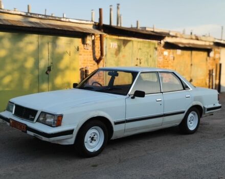 Белый Тойота Корона, объемом двигателя 2 л и пробегом 141 тыс. км за 1800 $, фото 1 на Automoto.ua