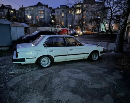 Белый Тойота Корона, объемом двигателя 1.8 л и пробегом 177 тыс. км за 3000 $, фото 3 на Automoto.ua