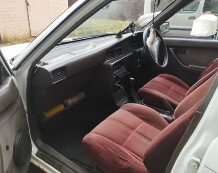 Белый Тойота Корона, объемом двигателя 1.5 л и пробегом 240 тыс. км за 1100 $, фото 2 на Automoto.ua