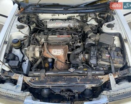 Белый Тойота Корона, объемом двигателя 1.8 л и пробегом 351 тыс. км за 1300 $, фото 1 на Automoto.ua