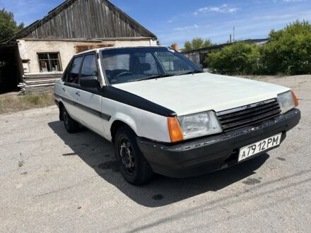 Тойота Корона 1984 в Херсоне на Automoto.ua Белый Тойота Корона, объемом двигателя 1.5 л и пробегом 500 тыс. км за 800 $, фото 1 на Automoto.ua