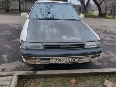 Белый Тойота Корона, объемом двигателя 1 л и пробегом 546 тыс. км за 1000 $, фото 1 на Automoto.ua