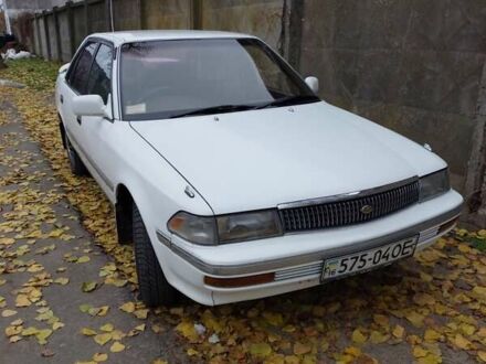 Белый Тойота Корона, объемом двигателя 2 л и пробегом 255 тыс. км за 2000 $, фото 1 на Automoto.ua