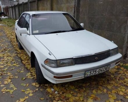 Белый Тойота Корона, объемом двигателя 2 л и пробегом 255 тыс. км за 2000 $, фото 1 на Automoto.ua