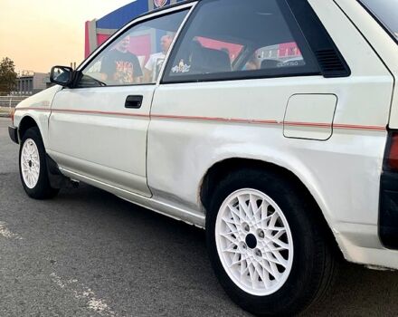 Белый Тойота Корса, объемом двигателя 1.3 л и пробегом 258 тыс. км за 2000 $, фото 1 на Automoto.ua