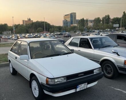 Белый Тойота Корса, объемом двигателя 1.3 л и пробегом 258 тыс. км за 1550 $, фото 1 на Automoto.ua