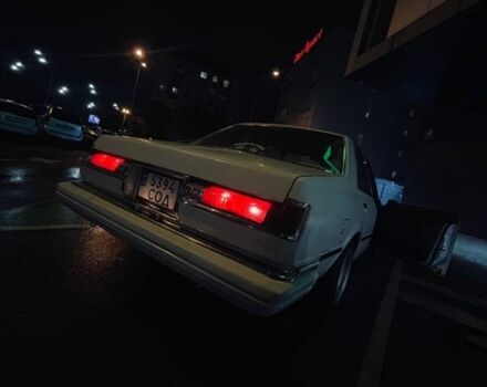 Белый Тойота Креста, объемом двигателя 2 л и пробегом 180 тыс. км за 900 $, фото 3 на Automoto.ua