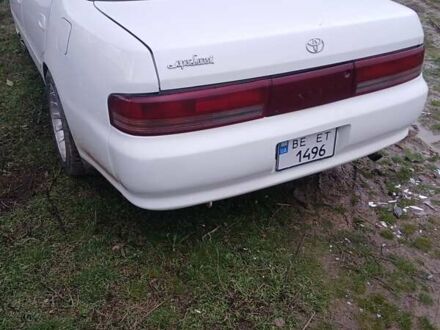 Белый Тойота Креста, объемом двигателя 2 л и пробегом 520 тыс. км за 1738 $, фото 1 на Automoto.ua