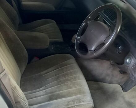 Белый Тойота Краун, объемом двигателя 2.5 л и пробегом 200 тыс. км за 3000 $, фото 4 на Automoto.ua