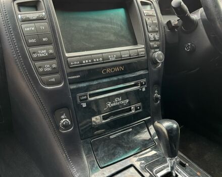 Белый Тойота Краун, объемом двигателя 3 л и пробегом 269 тыс. км за 6500 $, фото 16 на Automoto.ua