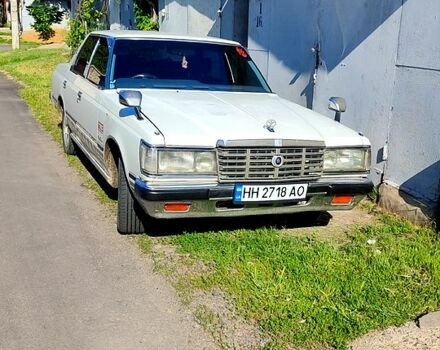 Белый Тойота Краун, объемом двигателя 2 л и пробегом 0 тыс. км за 5500 $, фото 1 на Automoto.ua