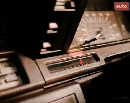 Бежевый Тойота Краун, объемом двигателя 1.99 л и пробегом 270 тыс. км за 10000 $, фото 2 на Automoto.ua