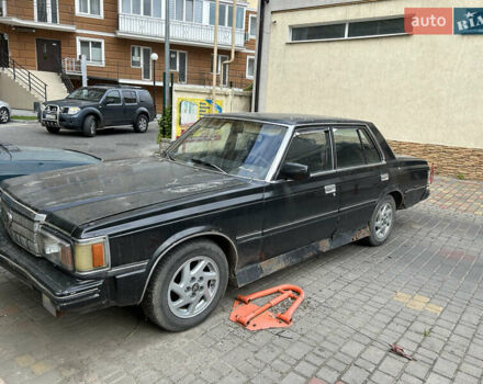 Чорний Тойота Краун, об'ємом двигуна 2.8 л та пробігом 300 тис. км за 1000 $, фото 1 на Automoto.ua