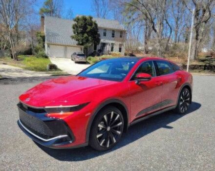 Красный Тойота Краун, объемом двигателя 2.4 л и пробегом 20 тыс. км за 25000 $, фото 1 на Automoto.ua