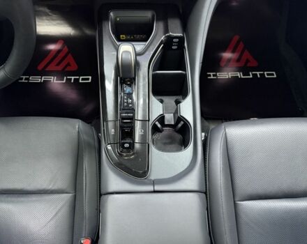 Серый Тойота Краун, объемом двигателя 0 л и пробегом 23 тыс. км за 45900 $, фото 22 на Automoto.ua