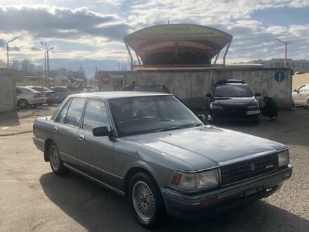 Тойота Краун 1990 у Одесі на Automoto.ua Сірий Тойота Краун, об'ємом двигуна 2 л та пробігом 328 тис. км за 1599 $, фото 1 на Automoto.ua