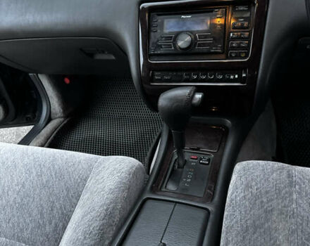 Зеленый Тойота Краун, объемом двигателя 2.5 л и пробегом 470 тыс. км за 3000 $, фото 17 на Automoto.ua