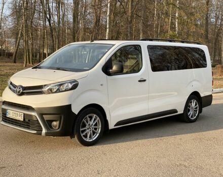 Белый Тойота Другая, объемом двигателя 2 л и пробегом 180 тыс. км за 21000 $, фото 1 на Automoto.ua