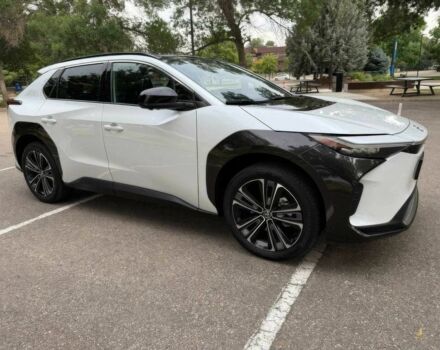 Белый Тойота Другая, объемом двигателя 0 л и пробегом 13 тыс. км за 11100 $, фото 2 на Automoto.ua