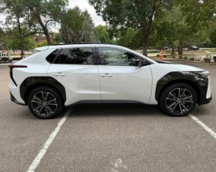 Белый Тойота Другая, объемом двигателя 0 л и пробегом 13 тыс. км за 11100 $, фото 3 на Automoto.ua