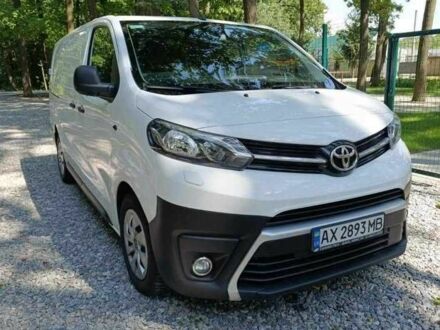Белый Тойота Другая, объемом двигателя 2 л и пробегом 373 тыс. км за 15000 $, фото 1 на Automoto.ua